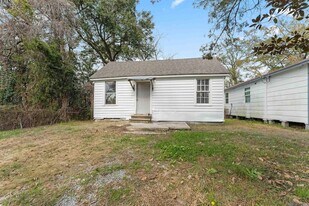 4433 Sherwood St in Baton Rouge, LA - Building Photo