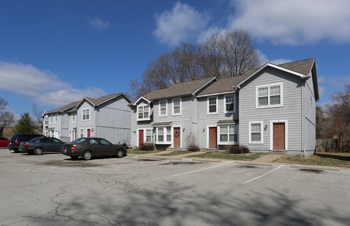 Grandview Heights in Grandview, MO - Foto de edificio