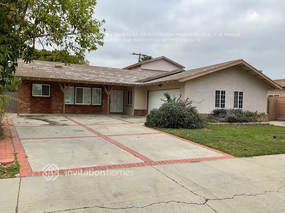 16309 San Jose St in Los Angeles, CA - Building Photo
