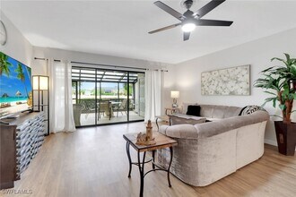 16466 Timberlakes Dr in Ft. Myers, FL - Building Photo - Building Photo