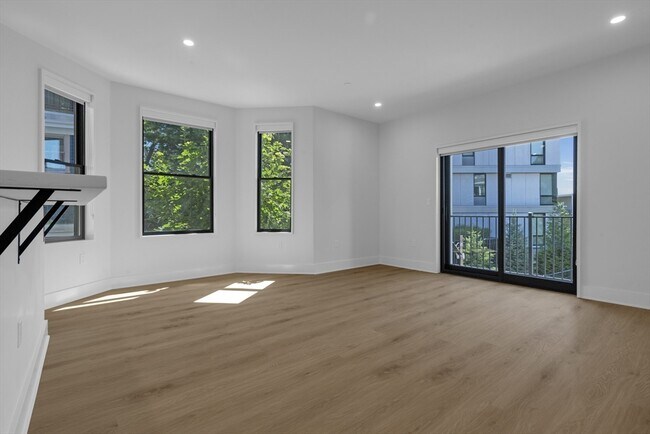 69 Bailey St in Boston, MA - Building Photo - Building Photo