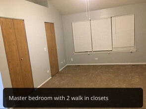 195 Rob Roy Ct in Schaumburg, IL - Building Photo - Building Photo