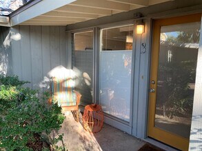 1714 Summit View Pl in Austin, TX - Building Photo - Building Photo