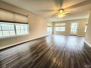 3331 Two Sisters Wy in Pensacola, FL - Building Photo - Building Photo
