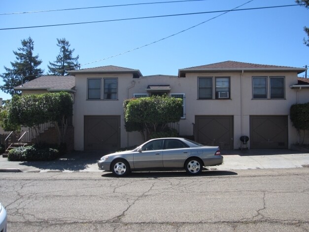 3301 Arkansas St in Oakland, CA - Building Photo