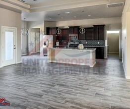 3804 Saguaro Dr in Carlsbad, NM - Building Photo - Building Photo