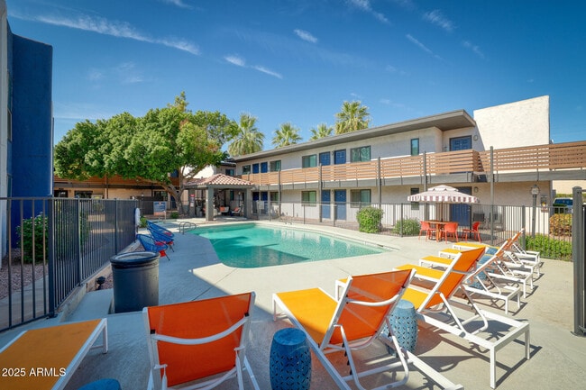 property at 5225 E Thomas Rd