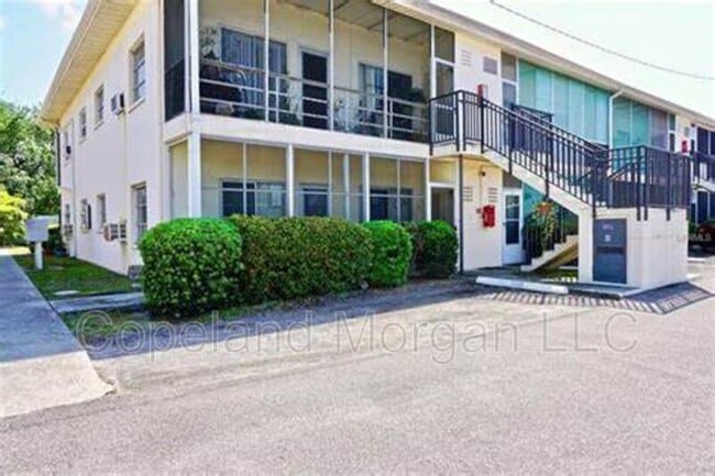 property at 5372 4th St N