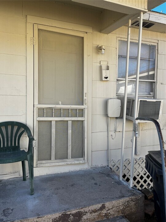 141 Avenue F Ave in Sugar Land, TX - Building Photo