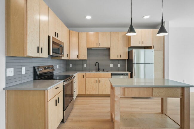 Irwin in Madison, WI - Foto de edificio - Building Photo