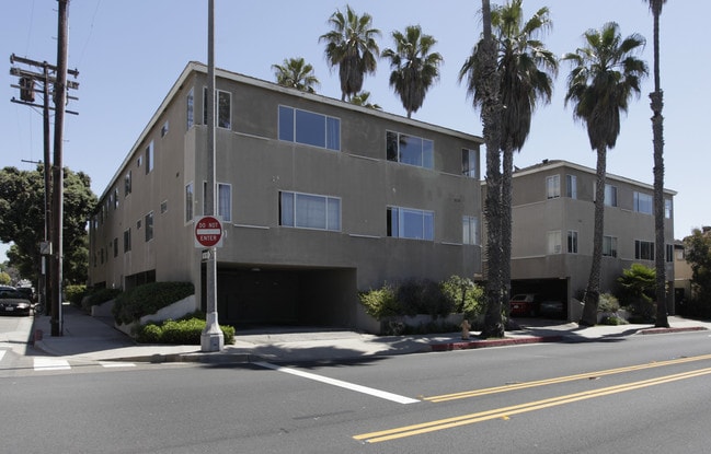 2307 Ocean Ave