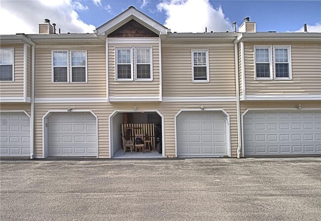 2507 Whispering Hills Dr in Chester, NY - Building Photo - Building Photo
