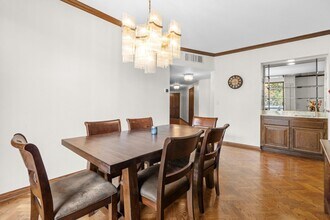 8642 Gregory Way in Los Angeles, CA - Building Photo - Building Photo