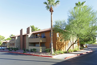 SolAire West Apartments in Las Vegas, NV - Building Photo - Building Photo