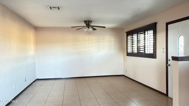 995 Gloria St in El Paso, TX - Building Photo - Building Photo