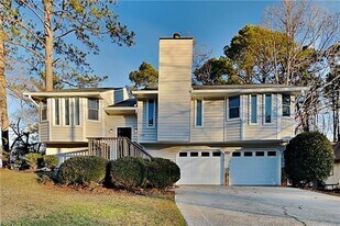 2750 Herron Cir in Snellville, GA - Building Photo