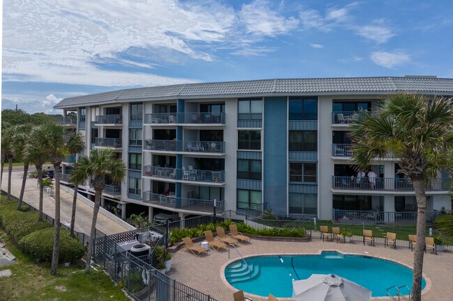 Pelican Condominiums in Fernandina Beach, FL - Building Photo - Building Photo