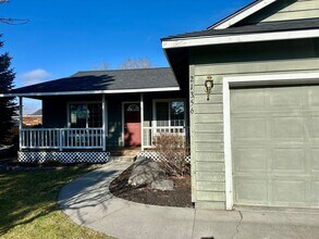 21356 Pelican Dr in Bend, OR - Building Photo - Building Photo