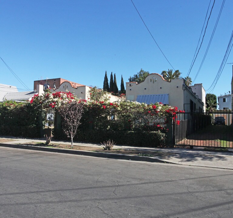 1222-1224 N Kenmore Ave in Los Angeles, CA - Building Photo