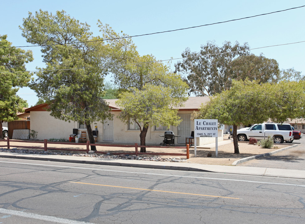 La Chalet Apartments in Phoenix, AZ - Building Photo