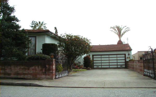 36 Orchard Ave in Redwood City, CA - Foto de edificio - Building Photo