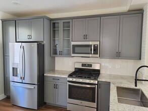 8212 Annual Ridge St in Las Vegas, NV - Building Photo - Building Photo