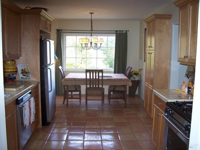 56 Wild Iris Dr in San Geronimo, CA - Building Photo - Building Photo