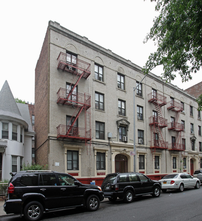 Beverly Arms in Brooklyn, NY - Building Photo