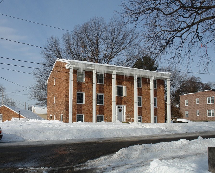 7 Collins St in Schenectady, NY - Building Photo