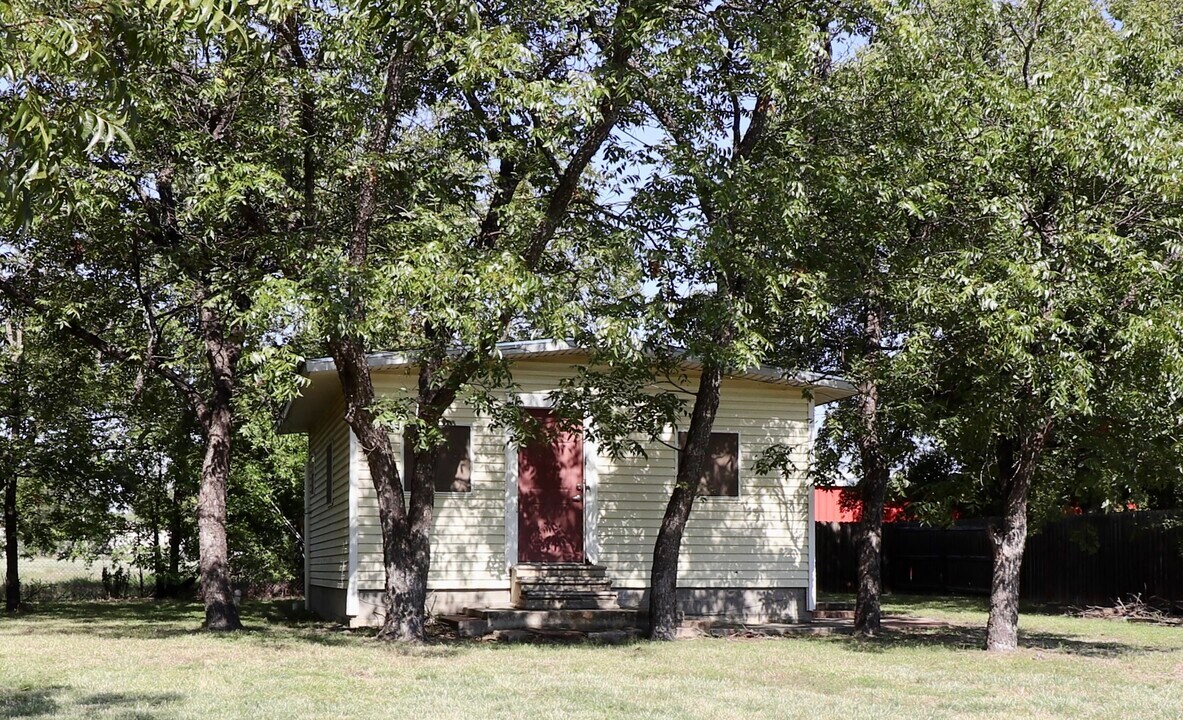 803 Penn St in Brownwood, TX - Foto de edificio