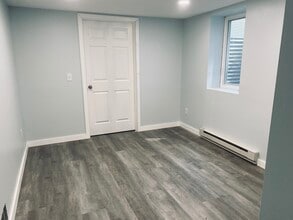 400 7th Ave SE, Unit B in Waseca, MN - Building Photo - Building Photo