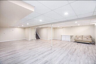 5055 Scarsdale Dr in Sterling Heights, MI - Building Photo - Building Photo