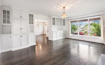 2124 Vía Rivera in Palos Verdes Estates, CA - Building Photo - Building Photo