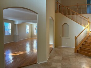 875 Shepard Crest Dr in Corona, CA - Building Photo - Building Photo