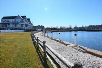 3 Kirwins Ln in Newport, RI - Building Photo - Building Photo