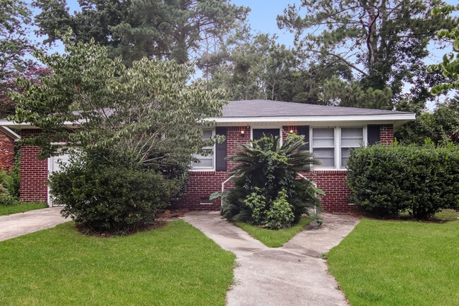 property at 1527 Tall Pines Cir