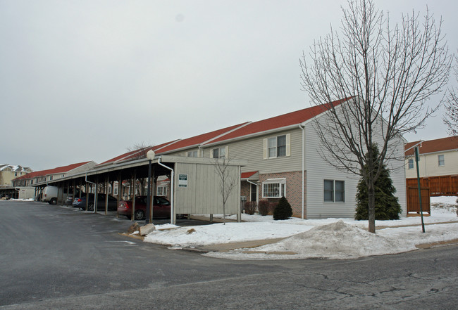 Stable Hill Estate in State College, PA - Building Photo - Building Photo