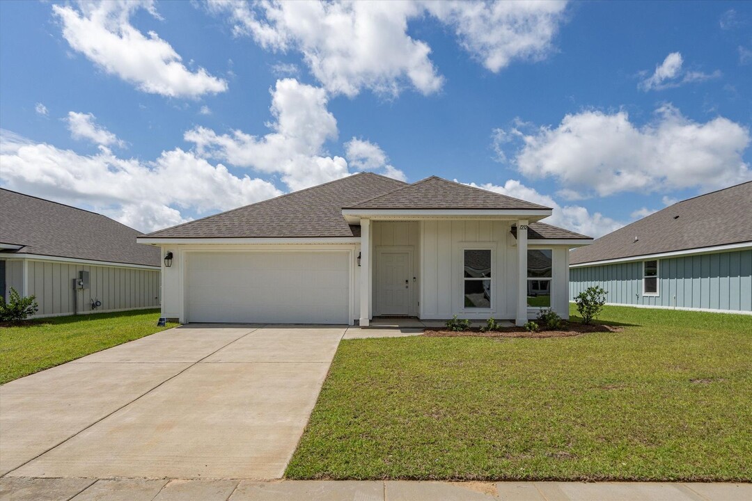 1232 Caper Ave in Foley, AL - Building Photo