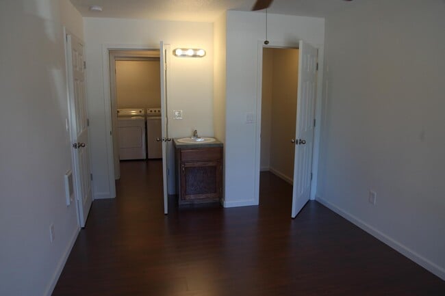 233 Whitman St S in Monmouth, OR - Building Photo - Building Photo