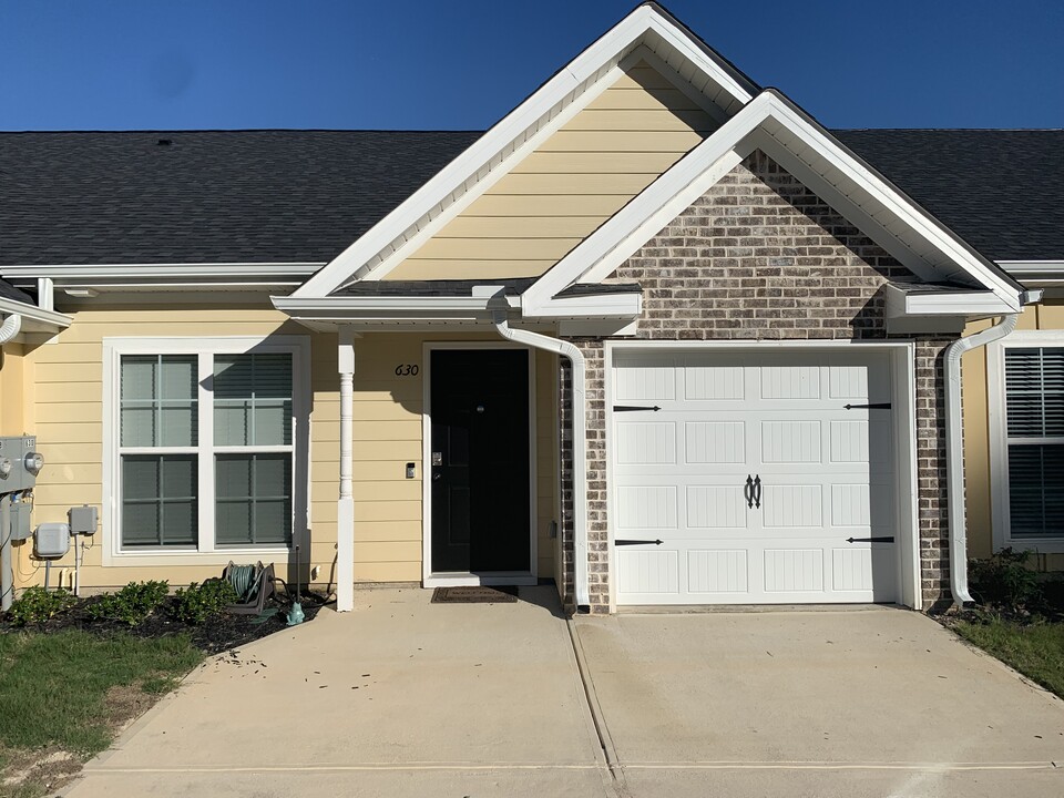 630 Vista Dr in Grovetown, GA - Building Photo