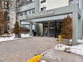 560 Proudfoot Ln in London, ON - Building Photo