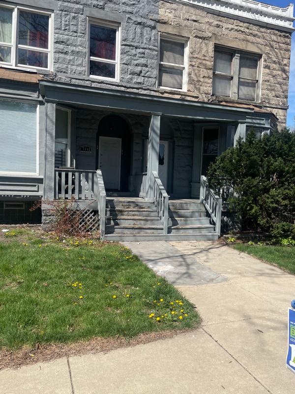 7652 S Eggleston Ave