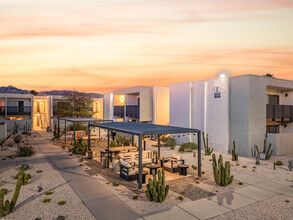 Echo Luxury Apartments in Tucson, AZ - Foto de edificio - Building Photo