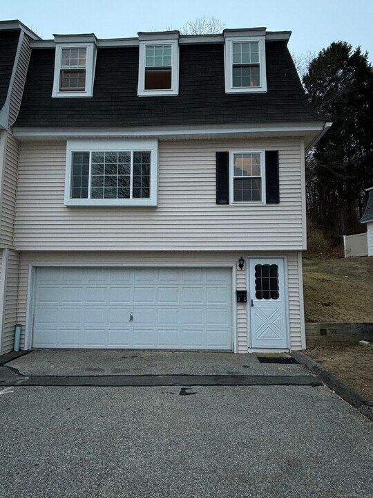 2b Westchester Hill in Colchester, CT - Building Photo