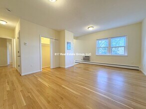 2018 Commonwealth Ave in Boston, MA - Building Photo - Building Photo