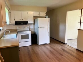 106 Village Dr in Collinsville, IL - Building Photo - Building Photo