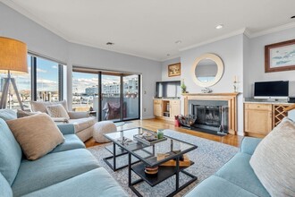 48 Shipway Pl in Boston, MA - Building Photo - Building Photo