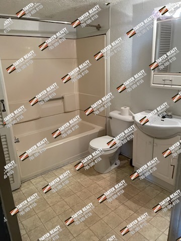 533 W Franklin St in Winchester, IN - Building Photo - Building Photo