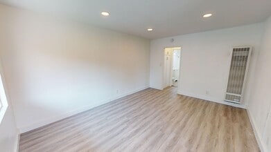 1 BED & 1 BATH UNIT - LOS ANGELES! in Los Angeles, CA - Building Photo - Interior Photo