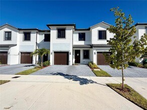 19113 SW 344th Ter in Homestead, FL - Foto de edificio - Building Photo